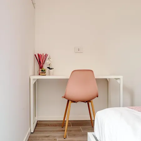 Apartamento Pink In Financial District 4 Pax Milão