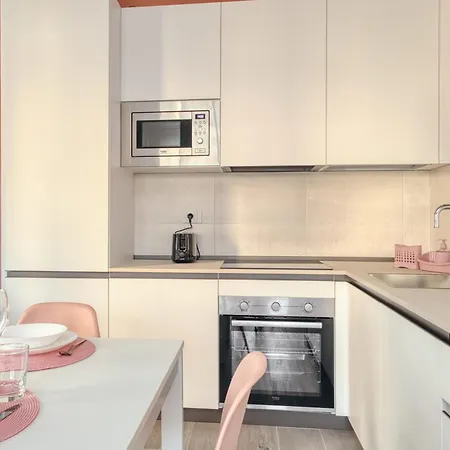 Pink In Financial District 4 Pax Apartment *